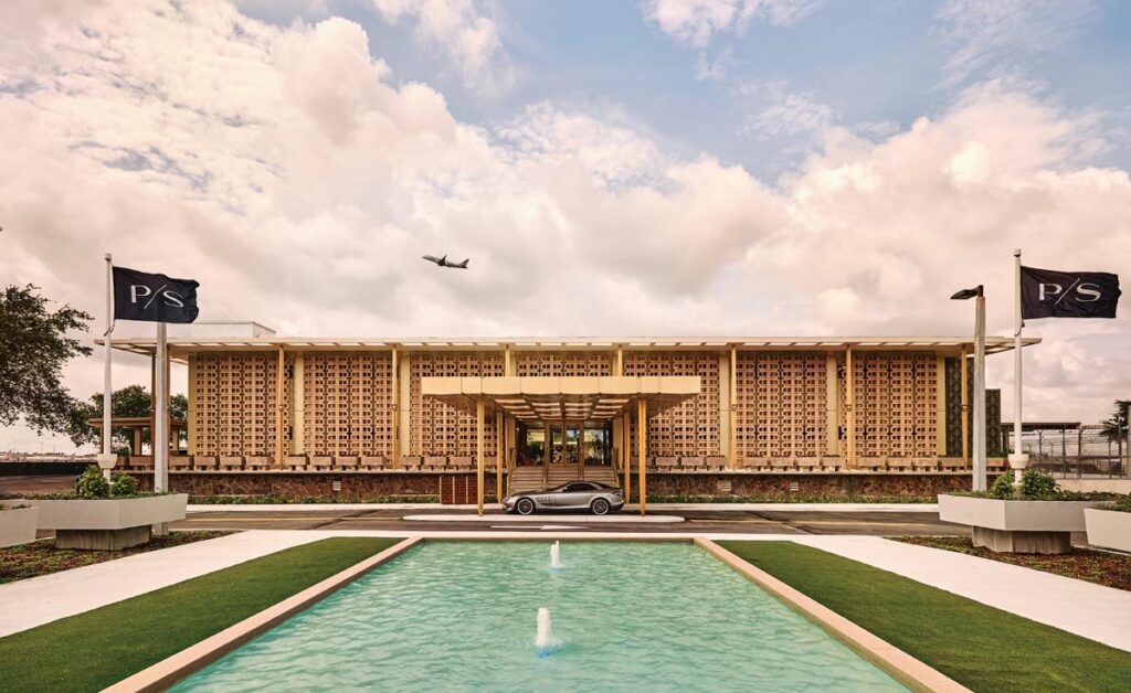 The PS MIA terminal is in a 1963 MiMo-style building designed by Steward-Skinner Associates and renovated by Coral Gables’ RJ Heisenbottle Architects